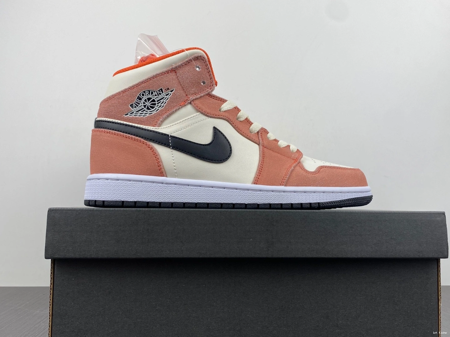 Mid Jordan DV1336-800 Orange (GS) SE 1 - Suede 0209